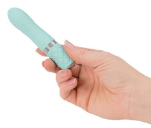 Lade das Bild in den Galerie-Viewer, Pillow Talk Flirty Mini Vibrator
