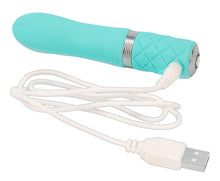 Lade das Bild in den Galerie-Viewer, Pillow Talk Flirty Mini Vibrator
