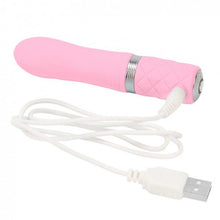 Lade das Bild in den Galerie-Viewer, Pillow Talk Flirty Mini-Vibrator - Pink
