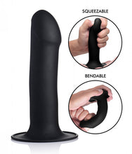 Lade das Bild in den Galerie-Viewer, Squeeze-It Phallic Dildo - Schwarz
