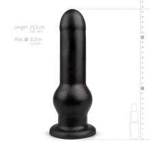 Lade das Bild in den Galerie-Viewer, BUTTR Tactical I Dildo mit Saugnapf 23,85cm Einführtiefe und 5,4cm Durchmes
