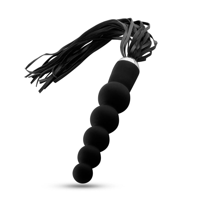 Gerippter Dildo mit Flogger