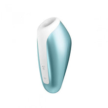 Lade das Bild in den Galerie-Viewer, Satisfyer Love Breeze Saugvibrator - Eisblau
